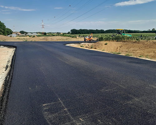 Ipari parkoló aszfaltozás erős rétegrenddel és gyors kivitelezéssel